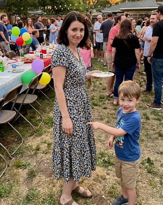 My 4-year-old pointed at my best friend and said, “Dad’s there” — I thought it was a joke… until I saw the truth.