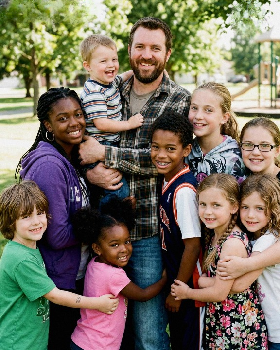 I raised my sister’s nine children after she disappeared during a storm — but 12 years later, my youngest nephew revealed a truth about her that changed everything.