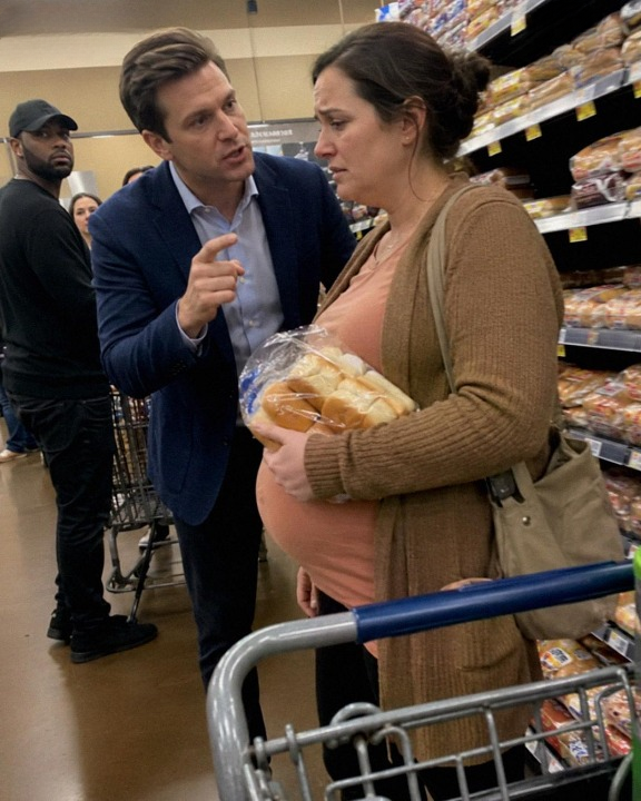 The father of my baby mocked me over $3 dinner buns at the grocery store—then, in the next moment, everything in my life changed.