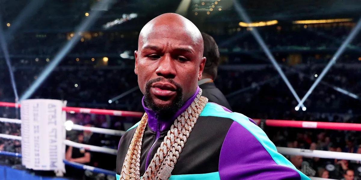 From Modest Beginnings to Worldwide Stardom: 30+ Photos Trace a Boxing Champion’s Journey Through the Years