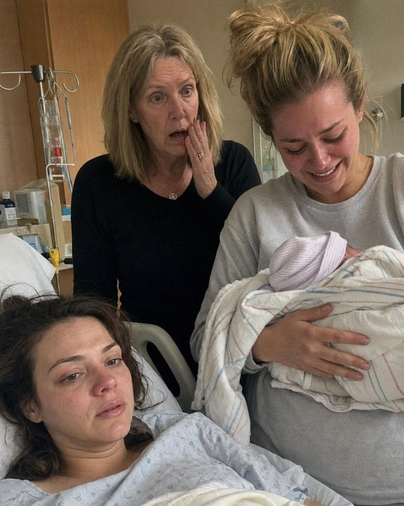 I Agreed to Be My Sister’s Surrogate—But When the Baby Was Born, My Mom Saw Him and Broke Down, Saying, “Oh God… Not Again”