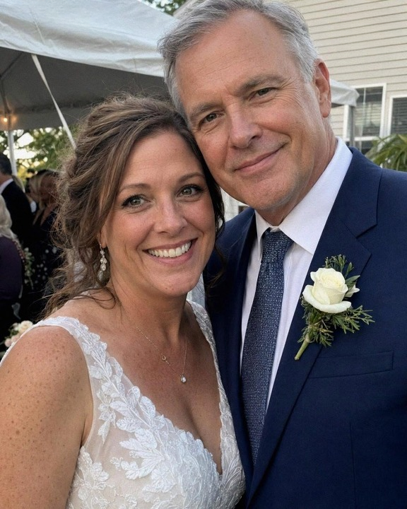 I Married My Father’s Friend — Then He Opened a Locked Room on Our Wedding Night and Revealed the Truth
