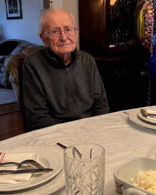 The Birthday Betrayal: I Arrived at My Grandfather’s 80th Celebration and Discovered a Scene That Left Me Fuming